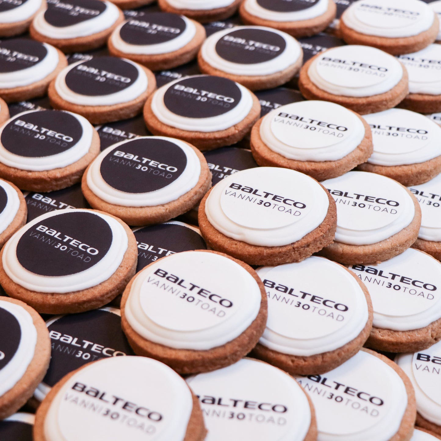 Sugar cookie / gingerbread with logo, 8 cm