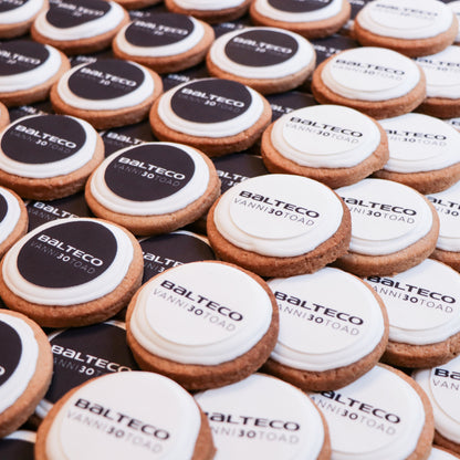 Sugar cookie / gingerbread with logo, 8 cm